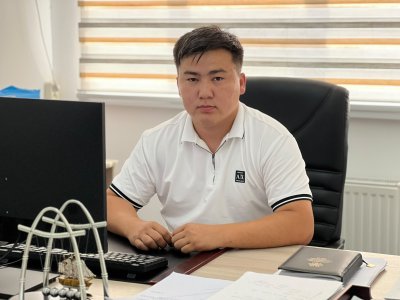 Мұратбекұлы Ерсұлтан – бас дәрігердің экономикалық сұрақтары жөніндегі орынбасары.